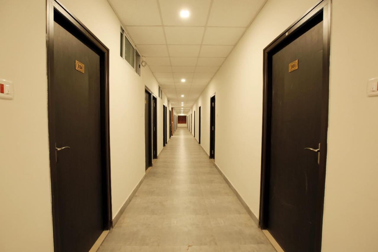 Hotel Ak International Ullal Екстер'єр фото