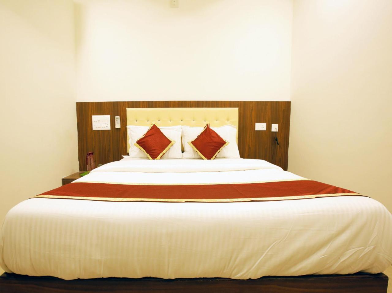 Hotel Ak International Ullal Екстер'єр фото